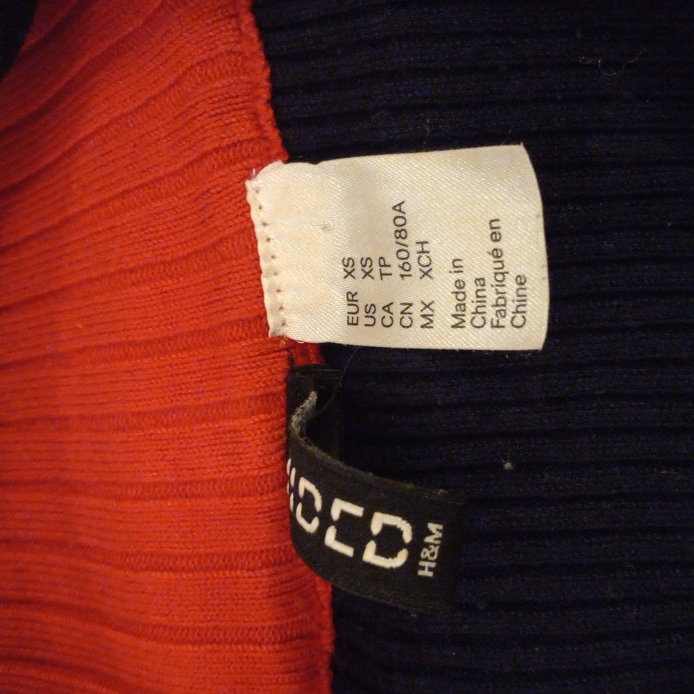Divided sweater - Picture 4 of 4